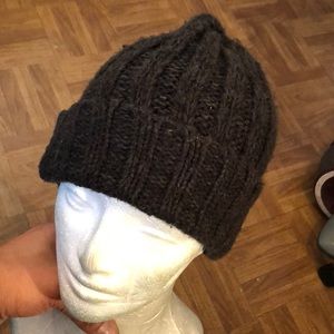 Simple skully hat